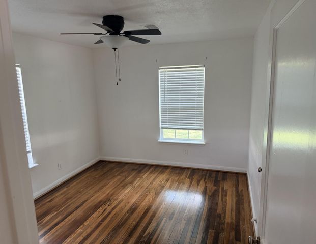 1706 Smith Street, Waller, TX 77484