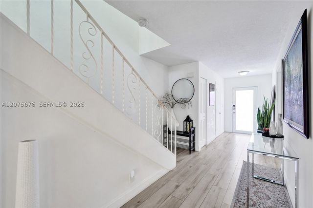 2716 NE 8th St 2716, Hallandale Beach, FL 33009