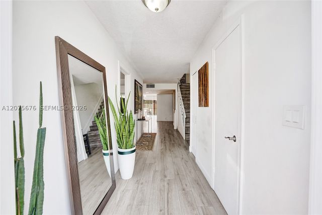2716 NE 8th St 2716, Hallandale Beach, FL 33009