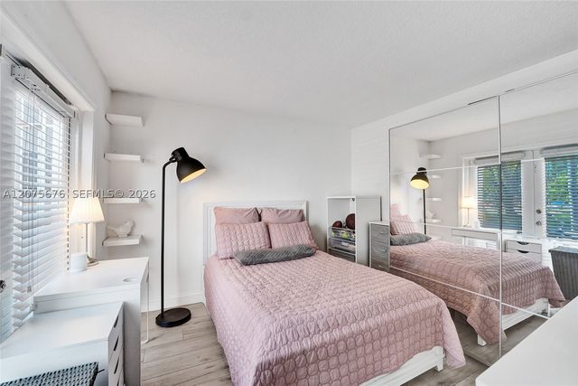 2716 NE 8th St 2716, Hallandale Beach, FL 33009
