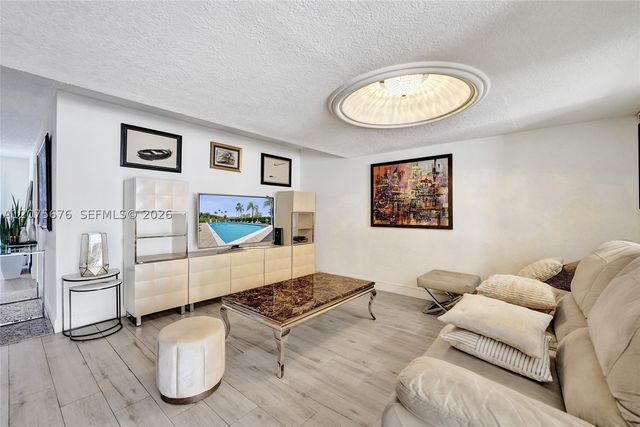 2716 NE 8th St 2716, Hallandale Beach, FL 33009