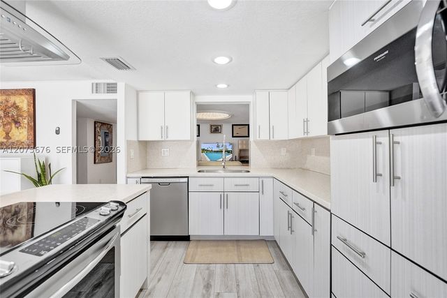 2716 NE 8th St 2716, Hallandale Beach, FL 33009