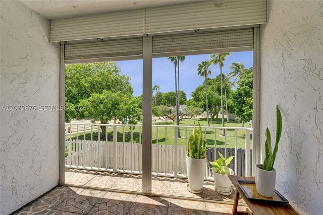 2716 NE 8th St 2716, Hallandale Beach, FL 33009