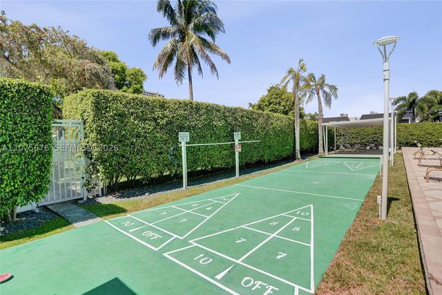 2716 NE 8th St 2716, Hallandale Beach, FL 33009