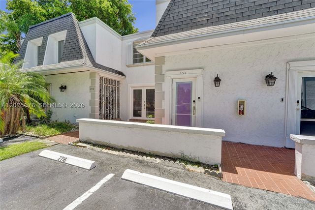 2716 NE 8th St 2716, Hallandale Beach, FL 33009