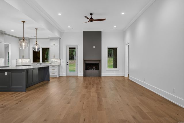 217 Gardens Gate Circle, Hot Springs, AR 71901