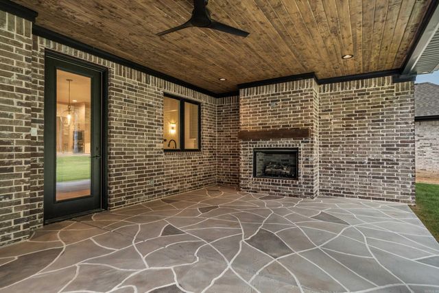 217 Gardens Gate Circle, Hot Springs, AR 71901