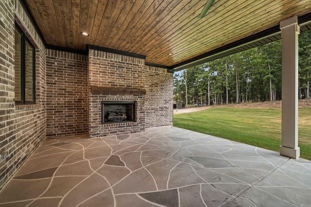217 Gardens Gate Circle, Hot Springs, AR 71901
