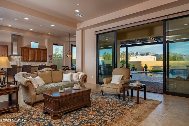 11856 N Mesquite Sunset Place, Oro Valley, AZ 85742