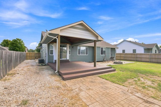 809 N Bay Country, Wichita, KS 67235