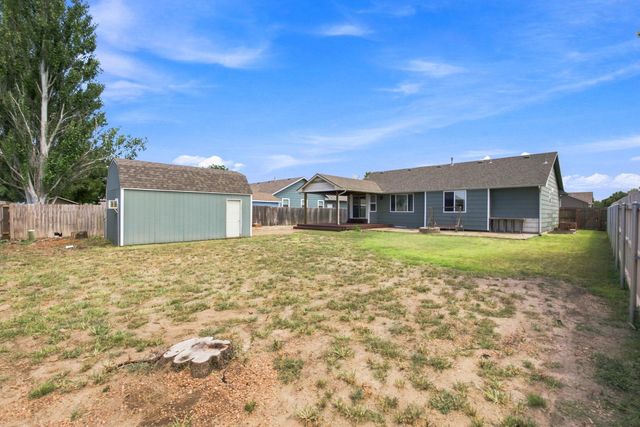 809 N Bay Country, Wichita, KS 67235