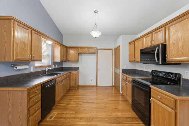 809 N Bay Country, Wichita, KS 67235