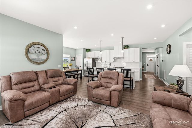 901 S Wind Drive, Sandwich, IL 60548