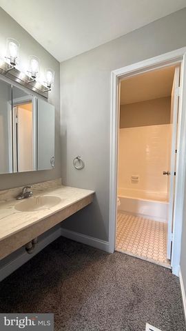 2819 BANKS CT, Dumfries, VA 22026