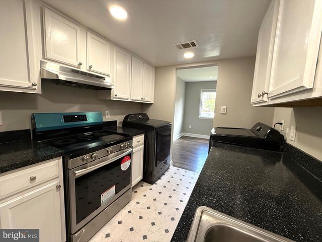 2819 BANKS CT, Dumfries, VA 22026