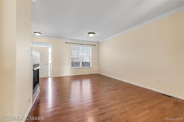 8114 Heron Hills Drive, Walled Lake, MI 48390