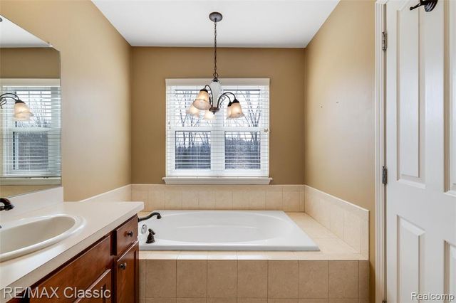 8114 Heron Hills Drive, Walled Lake, MI 48390