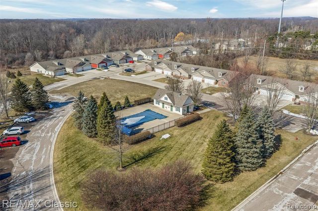 8114 Heron Hills Drive, Walled Lake, MI 48390