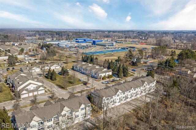 8114 Heron Hills Drive, Walled Lake, MI 48390