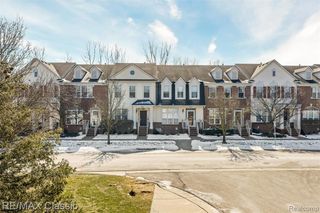 8114 Heron Hills Drive, Walled Lake, MI 48390