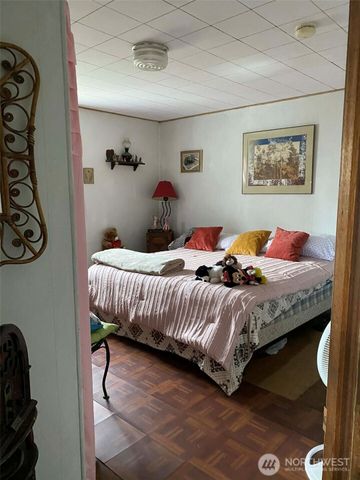 1015 W Highway 101, Port Angeles, WA 98363