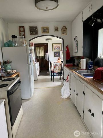 1015 W Highway 101, Port Angeles, WA 98363