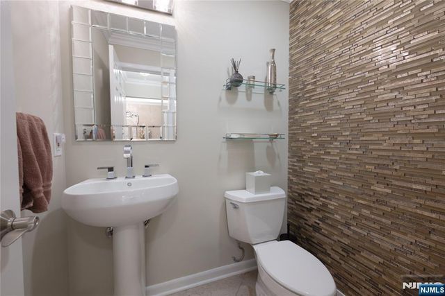 69 Cummings Circle 80, West Orange, NJ 07052