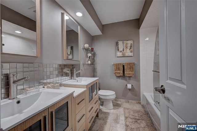 69 Cummings Circle 80, West Orange, NJ 07052