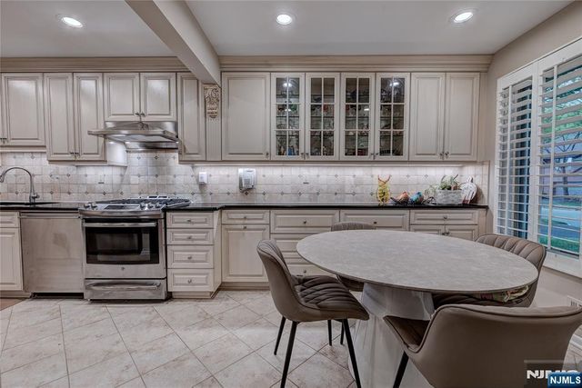 69 Cummings Circle 80, West Orange, NJ 07052