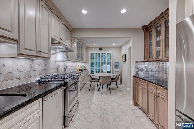 69 Cummings Circle 80, West Orange, NJ 07052