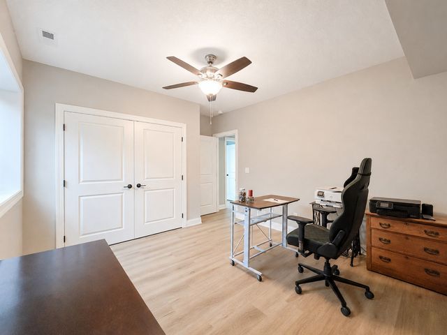 1727 Roebling Road, Adel, IA 50003