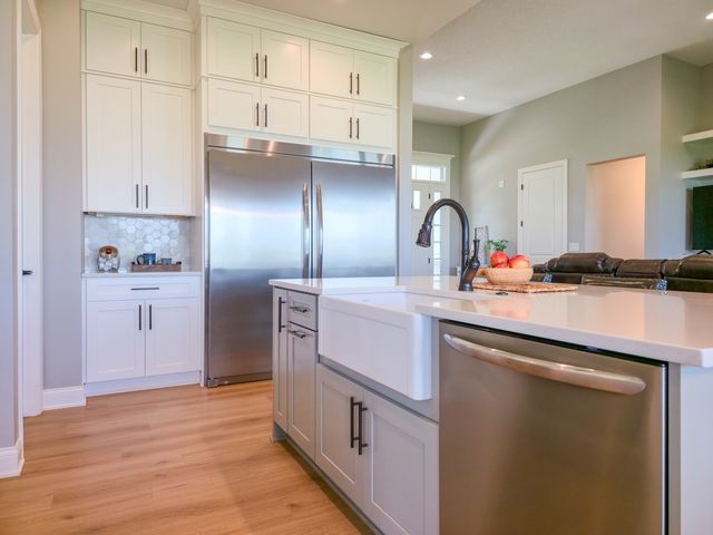1727 Roebling Road, Adel, IA 50003