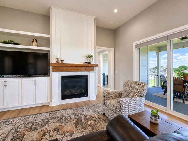 1727 Roebling Road, Adel, IA 50003