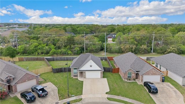 6810 Appomattox Drive, College Station, TX 77845