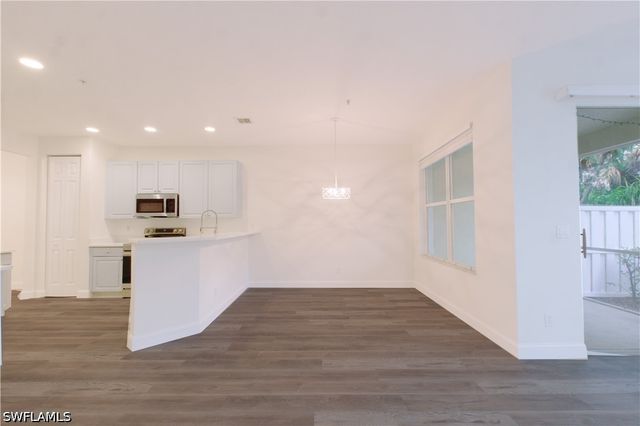 1395 Mariposa CIR 104, Naples, FL 34105