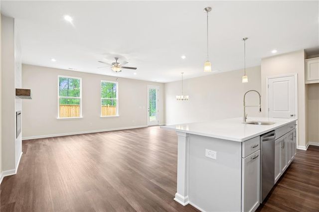 744 Smokey Quartz Way, Kennesaw, GA 30144