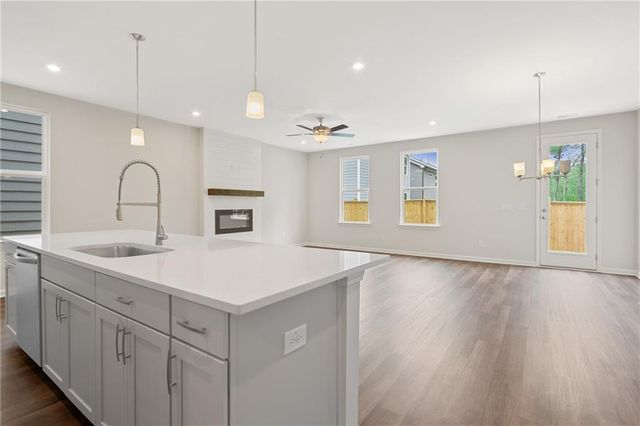 744 Smokey Quartz Way, Kennesaw, GA 30144