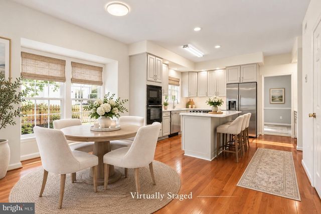 7912 BRACKSFORD CT, Fairfax Station, VA 22039