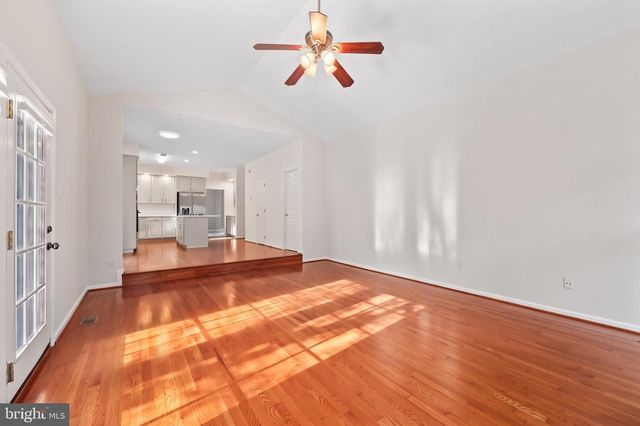 7912 BRACKSFORD CT, Fairfax Station, VA 22039
