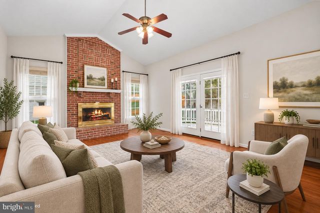 7912 BRACKSFORD CT, Fairfax Station, VA 22039