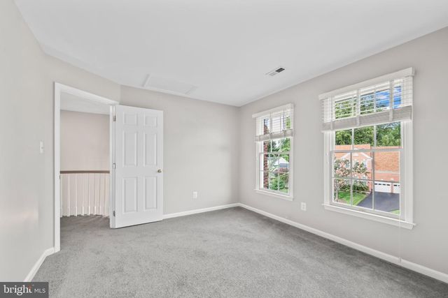 7912 BRACKSFORD CT, Fairfax Station, VA 22039
