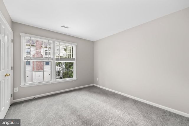 7912 BRACKSFORD CT, Fairfax Station, VA 22039
