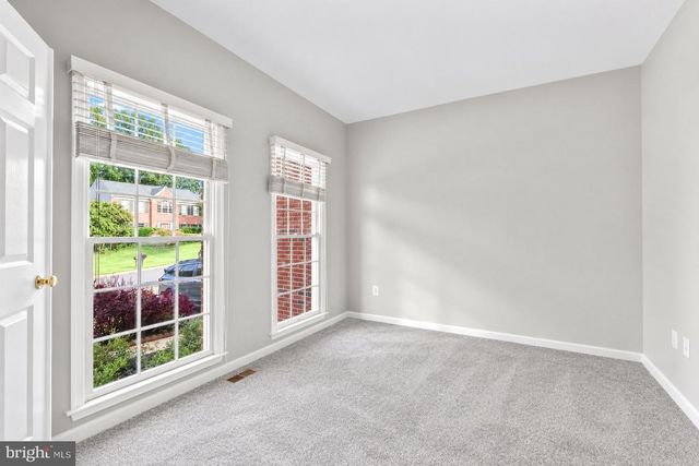 7912 BRACKSFORD CT, Fairfax Station, VA 22039