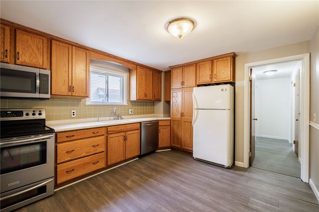 147 Hilltop Road, Greece, NY 14616