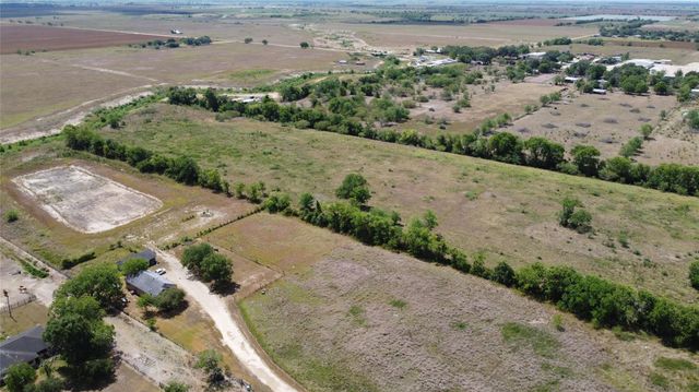 1801 S Mechanic, El Campo, TX 77437