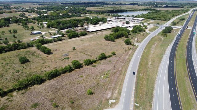 1801 S Mechanic, El Campo, TX 77437