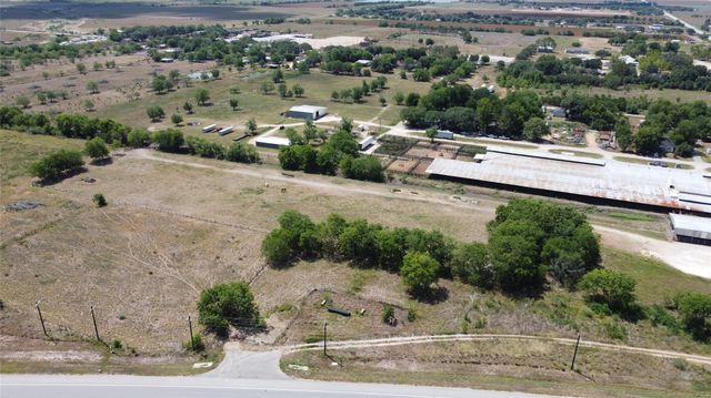 1801 S Mechanic, El Campo, TX 77437