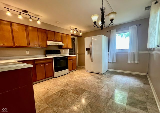 3023 Fairlawn Drive, Columbus, IN 47203