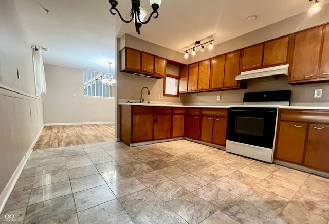 3023 Fairlawn Drive, Columbus, IN 47203