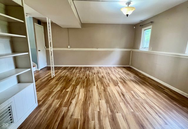 3023 Fairlawn Drive, Columbus, IN 47203